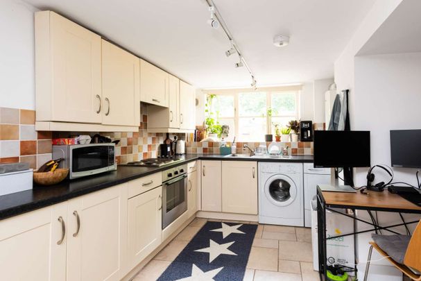 Abingdon Road, Oxford, Oxfordshire, OX1 - Photo 1