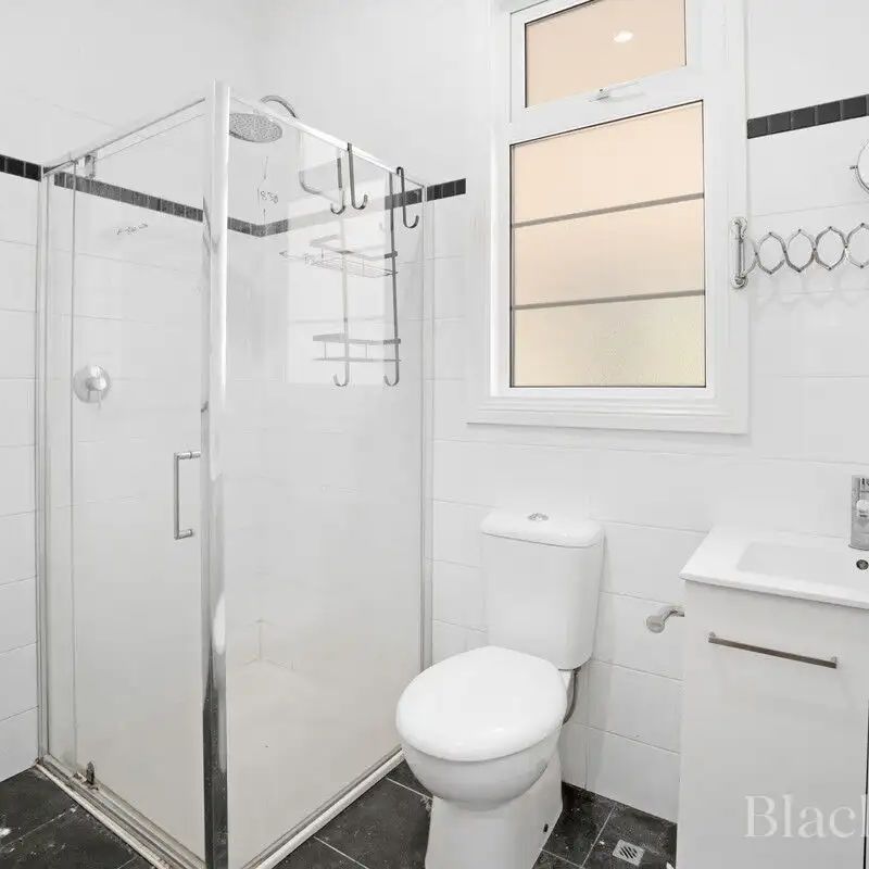 “CHARMING FAMILY HOME” - Photo 1