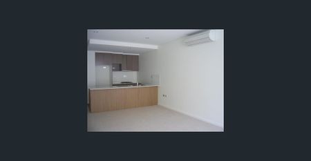 Modern Two Bedroom Apartment in a Prime Strathfield Location - Photo 5