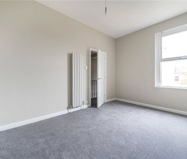 A beautiful and recently refurbished three/four bedroom property in... - Photo 3