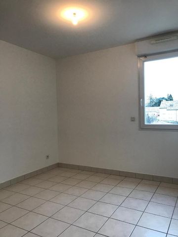 Location Appartement 3 pièces 70m² VALENCE 26000 - Photo 3