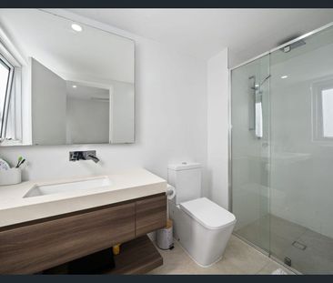 Unfurnished Executive 2 Bedroom Apartment - Photo 5