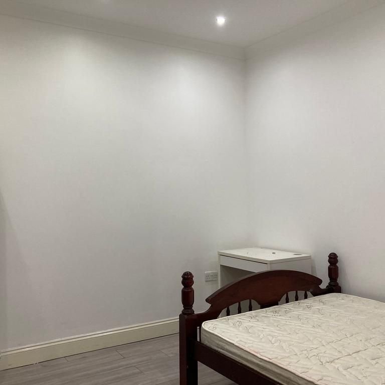 2 bedroom house share to rent - Photo 1