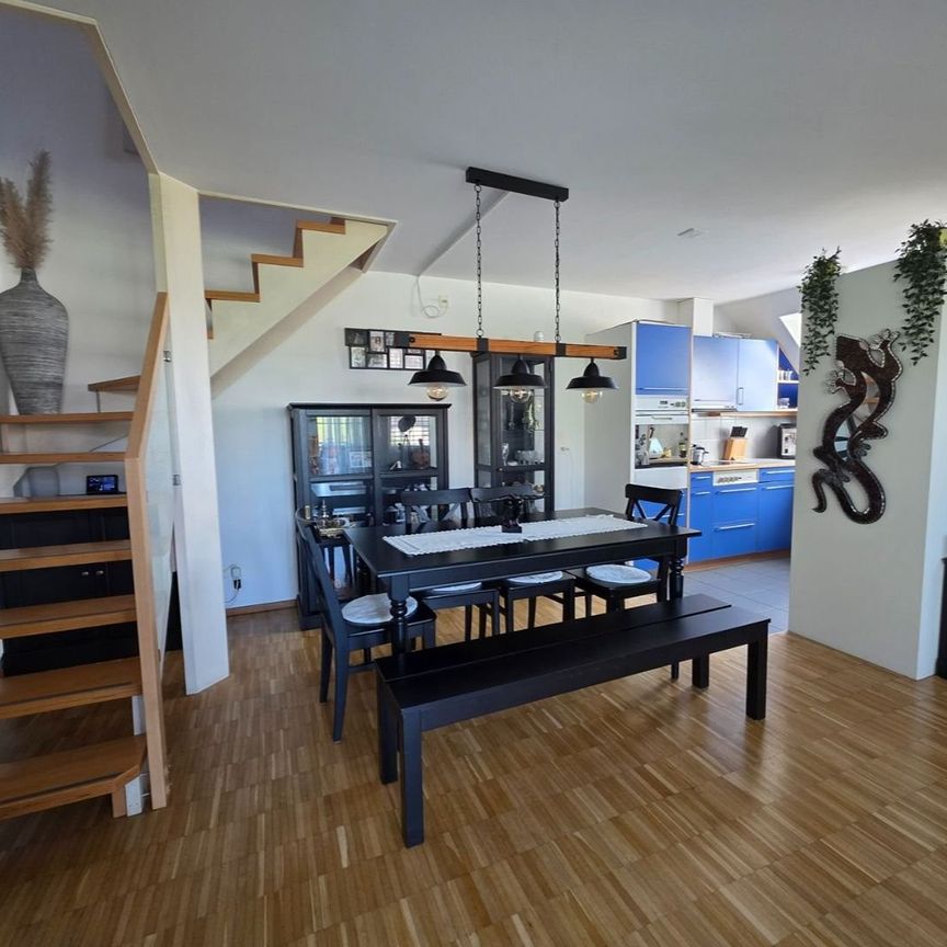Rent a 4 ½ rooms duplex in Niederhasli - Photo 1