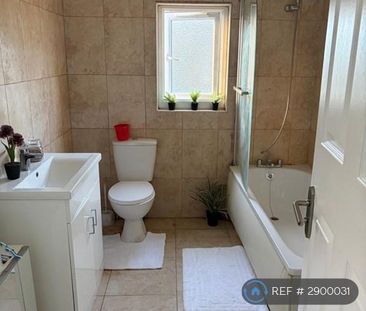 3 bedroom end of terrace house to rent - Photo 1