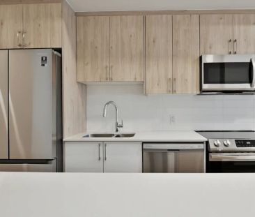 Fifth + Bank — Two Bedroom Suites - Photo 3