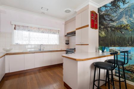 Spacious Family Home in a Convenient Reservoir Locale - Photo 5