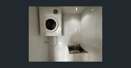 Modern Specs,2 Bedroom plus Study with split level - Photo 3