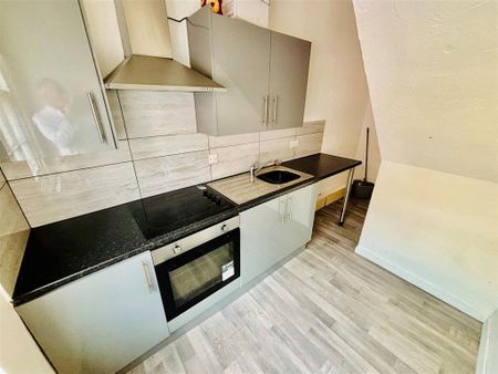 1 bedroom flat to rent - Photo 4