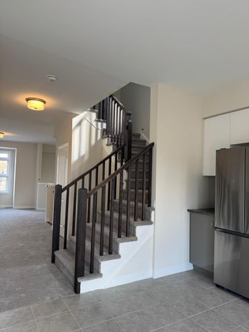 For Lease - 660 Colborne Street Unit# 38, Brantford, Ontario - Photo 5