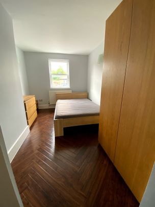 2 Bed Flat, Chestnut Grove, SW12 - Photo 1