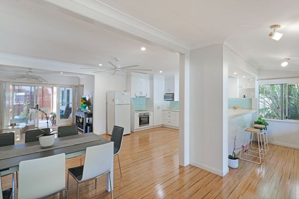 Coastal Living Opposite Pumicestone Passage - Photo 1