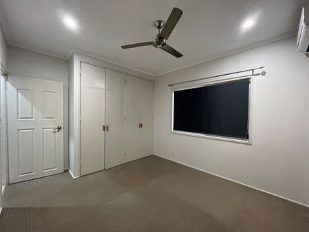 4 Bedroom with Pool - Photo 5