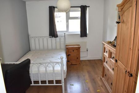 1 bedroom in a house share to rent - Photo 5