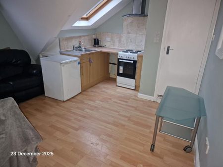 Dewsbury Road, Leeds - Photo 4