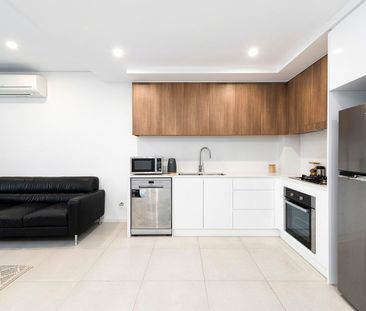 MODERN 1 x BEDROOM APARTMENT LIVING IN MUCH SOUGHT AFTER LOCATION w... - Photo 6