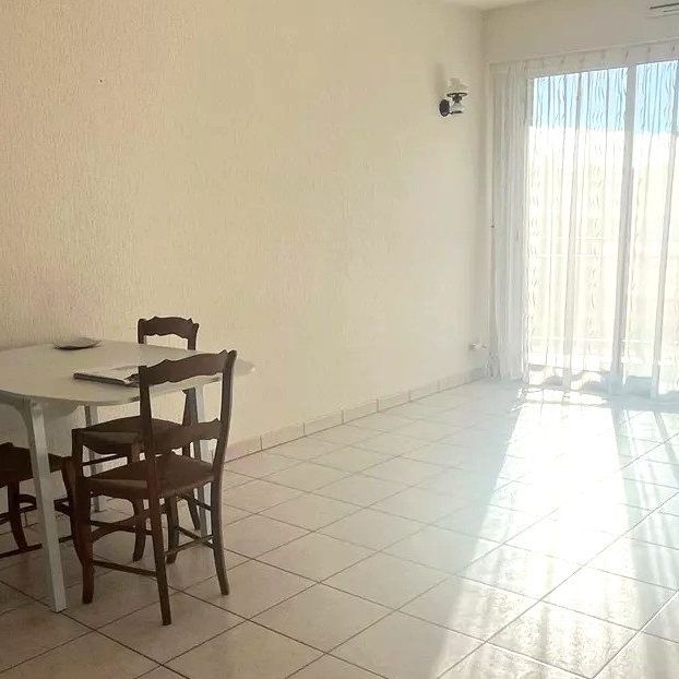 Location Appartement 2 pièces 49m² LES SABLES D OLONNE 85100 - Photo 1
