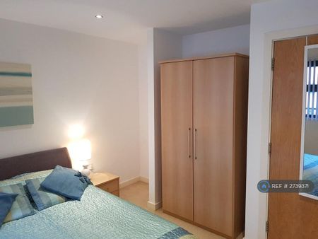 1 bedroom flat to rent - Photo 3