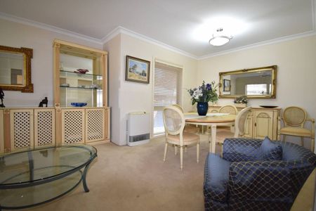 FULLY FURNISHED HOME IN THE HEART OF THE CBD - Photo 3