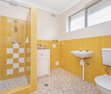 Bright & Convenient One-Bedroom Apartment for Lease in the Heart of... - Photo 3