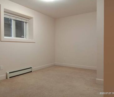 2 bedroom basement for rent - Photo 2