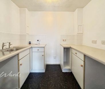 1 bedroom ground flat to rent - Photo 5