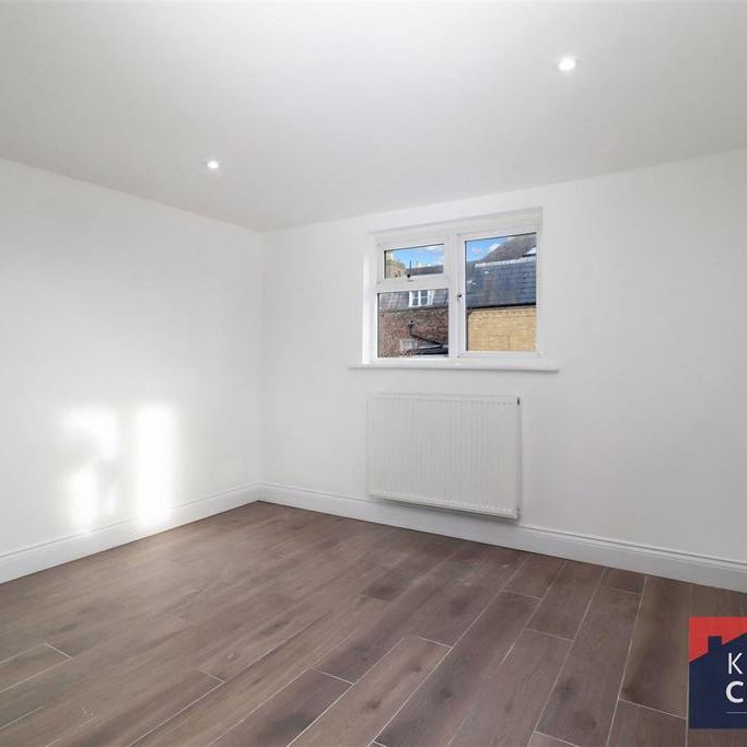 1 bedroom barn conversion to rent - Photo 1