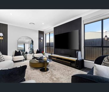 Effortless Modern Living in a Family-Friendly Location! - Photo 5