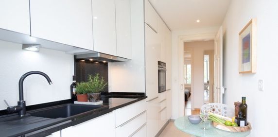 3.5 ZIMMER APARTMENT MIT GARTENSITZPLATZ - Photo 2