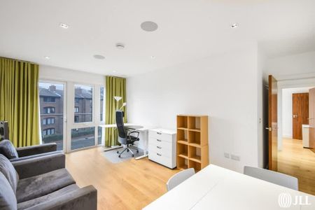 Kew Bridge Road Brentford TW8 - Photo 3