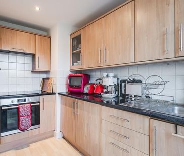 1 Bedroom Flat To Let - Photo 2