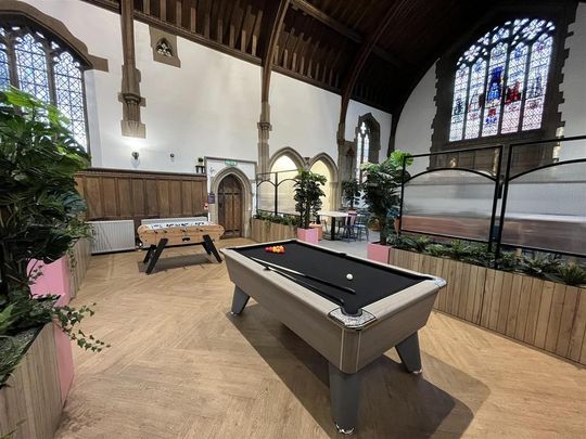 1 bedroom in a flat share to rent - Photo 1