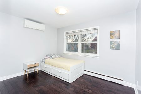 For Lease - 419 Brownfield Gardens, Toronto, Ontario - Photo 2