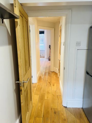1 Bed Flat, South Ealing, W5 - Photo 2