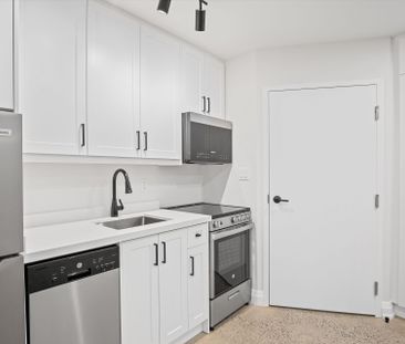 For Lease - 2563 Dundas Street Unit# #6, Toronto, Ontario - Photo 1