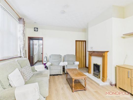 2 bedroom end of terrace house to rent - Photo 1