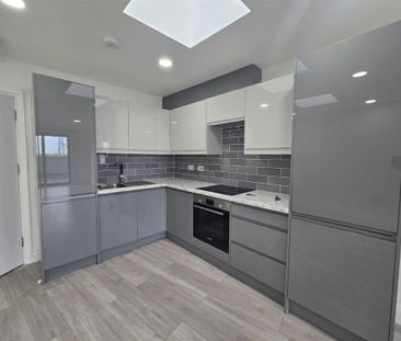 3 bedroom flat to rent - Photo 5