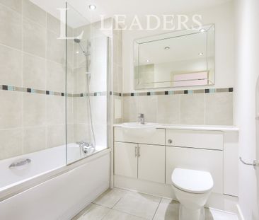 1 bedroom apartment to rent Cardinal Place, Guildford Road, Woking,... - Photo 4