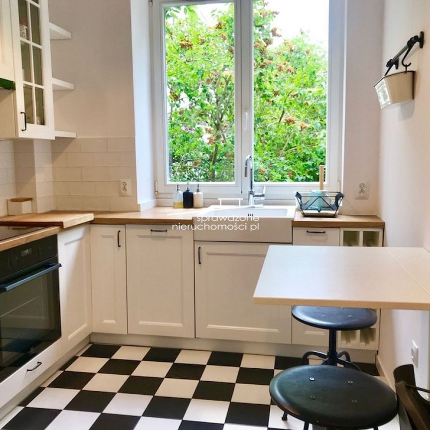 KLIMATYCZNE W KAMIENICY PRZY ŁAZIENKACH! UJAZDÓW - Фото 1