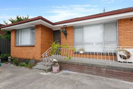 4/73 Green Street, Ivanhoe VIC 3079 - Photo 2
