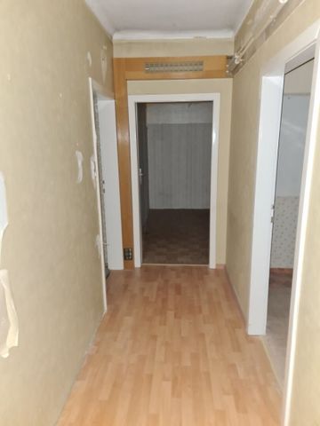 UNBEFRISTET! Gutgelegene und günstige Wohnung mit Loggia! - Foto 4