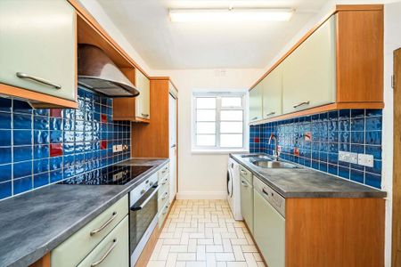 3 bedroom flat to rent - Photo 5