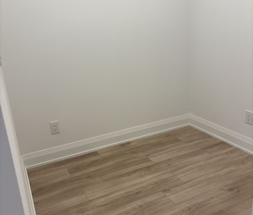 For Lease - 3250 Carding Mill Trail Unit# 322, Oakville, Ontario - Photo 1