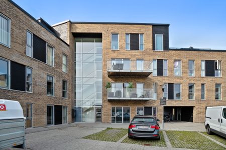 Rummelig 4-værelses lejlighed i Aalborg med gode faciliteter - Photo 2