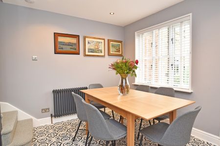 Regent Court, Regent Parade, Harrogate, HG1 5AW - Photo 2