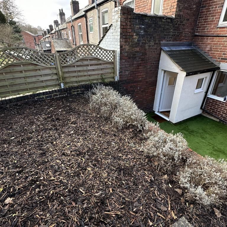 3 bedroom terraced house to rent - Photo 1