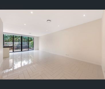 26 Theatre Drive, Benowa, Qld 4217 - Photo 5