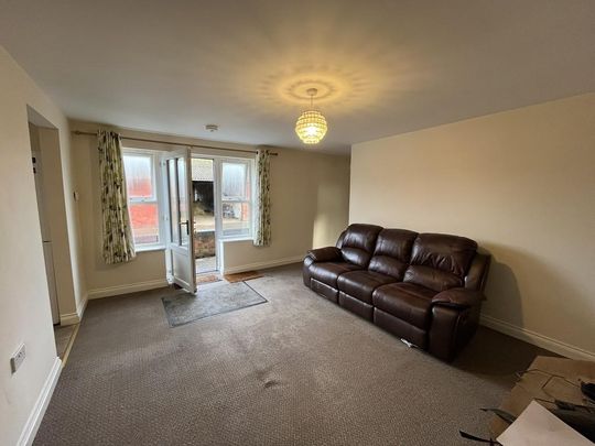 2 bedroom detached bungalow to rent - Photo 1