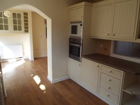 Castle Way, Ashby-de-la-Zouch, LE65 - Photo 3