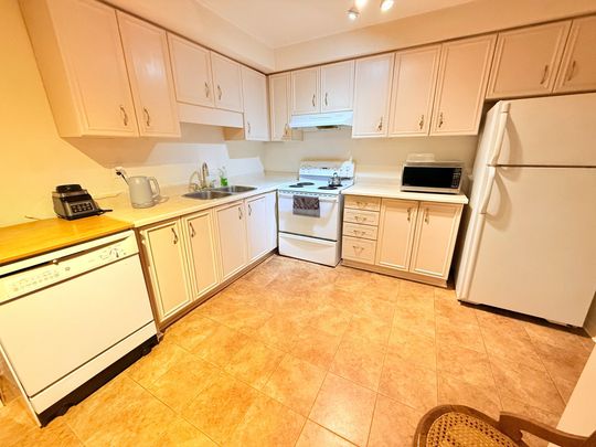 For Lease - 338 Sheffield Court, Oshawa, Ontario - Photo 1